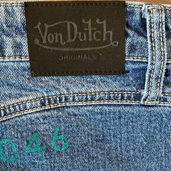Von Dutch Y2K Low Rise Denim Micro Mini Skirt Eyeball Patch Size 30 NWT - Picture 7 of 16